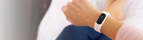 Smartband Garmin Vivosmart 5 czarny guma wodoszczelny ekran dotykowy