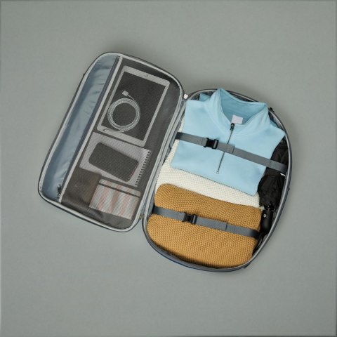 Plecak turystyczny AmazonBasics Carry-On 41-60 l niebieski