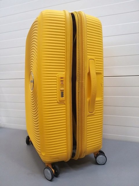 Walizka twarda średnia polipropylen American Tourister Soundbox 71 l
