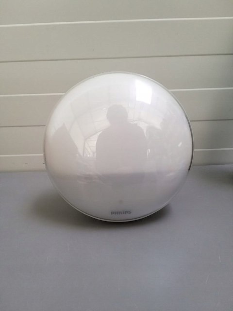 Radio budzik Philips z funkcją budzenia radiem wielokolorowe