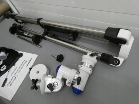 Teleskop F70070EQ 700 mm