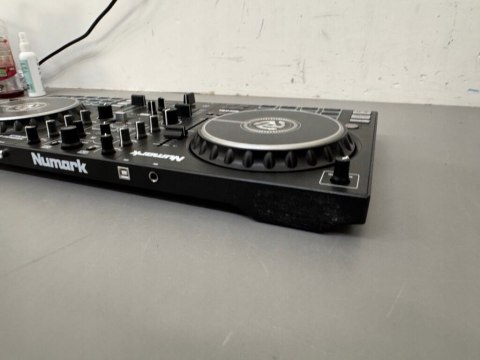 Numark Mixtrack Pro FX - kontroler Serato Dj