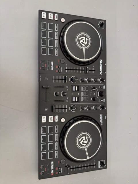 Numark Mixtrack Pro FX - kontroler Serato Dj