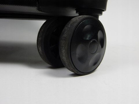 Walizka podróżna Amazon Basics 45 x 27 x 67 cm CZARNA