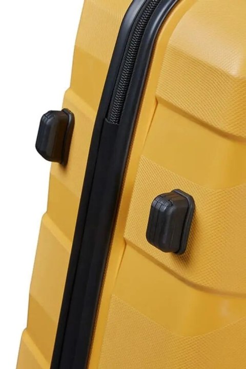 American Tourister Walizka twarda średnia polipropylen SPINNER 66/24 61 l