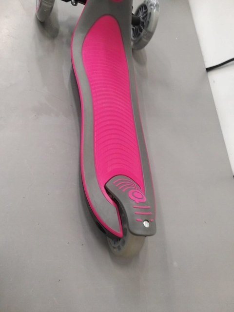 Hulajnoga trójkołowa Globber 444-410 Różowy