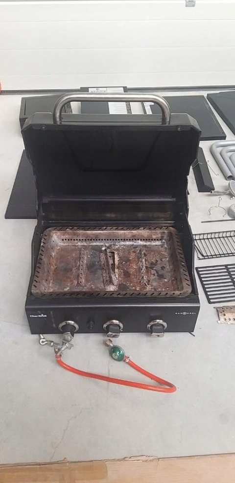 Hybrydowy gril gazowy i węglowy Char-Broil Gas2Coal 3 palniki BBQ