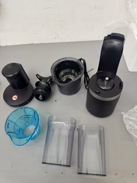 Wyciskarka wolnoobrotowa Panasonic MJ-L700KXE 150W 45 obr/min czarna