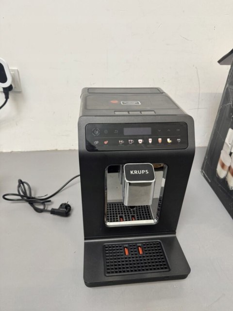 Automatyczny ekspres ciśnieniowy Krups EA895N 1450 W czarny