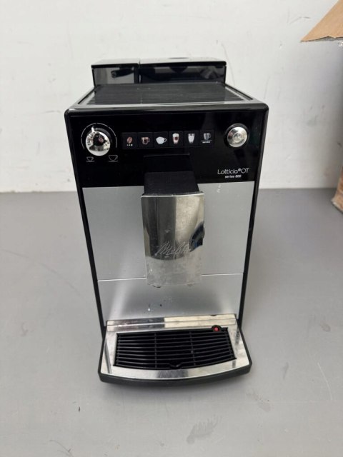Automatyczny ekspres ciśnieniowy Melitta Latticia 1450 W czarny