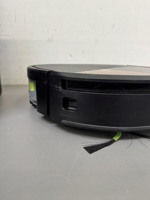 IRobot Roomba Max 706 Combo robot odkurzający + stacja dokująca AutoWash