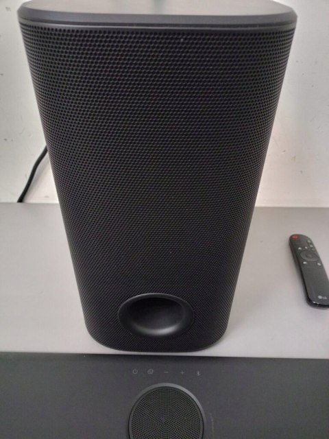 LG DS77TY soundbar 3.1.3 Dolby Atmos 400W z bezprzewodowym subwooferem