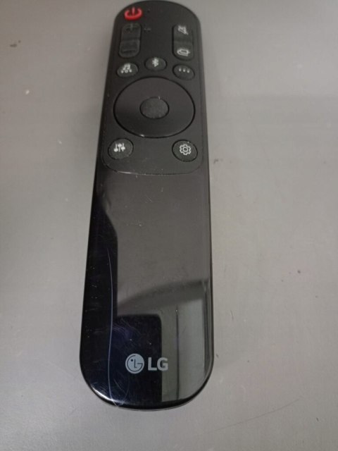 LG DS77TY soundbar 3.1.3 Dolby Atmos 400W z bezprzewodowym subwooferem