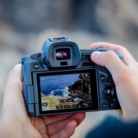 Aparat Canon EOS R korpus + obiektyw RF 24-105mm KIT