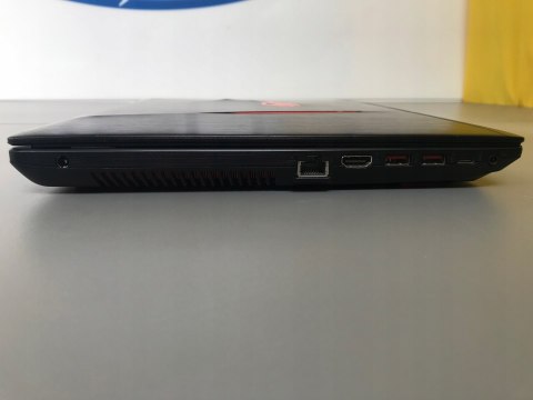 ASUS ROG Strix GL553V 16GB GTX1050 i7-7700HQ 250GB ASUS ROG Strix GL553V 16GB GTX1050 i7-7700HQ 250GB