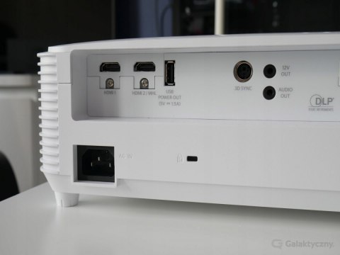 Projektor DLP Optoma HD27e biały