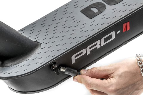 HULAJNOGA ELEKTRYCZNA DUCATI PRO II 350W OKAZJA! HULAJNOGA ELEKTRYCZNA DUCATI PRO II 350W OKAZJA!