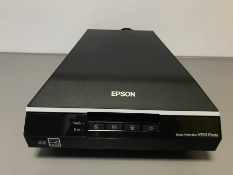 Skaner Epson Perfection V550 Photo 6400x9600 FV23% Skaner Epson Perfection V550 Photo 6400x9600 FV23%