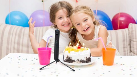 Sferyczna kamera sportowa 3D QooCam 4K UHD